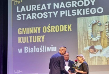 Zdjęcie do Nagroda Starosty w dziedzinie kultury dla Gminnego Ośrodka Kultury w Białośliwiu.